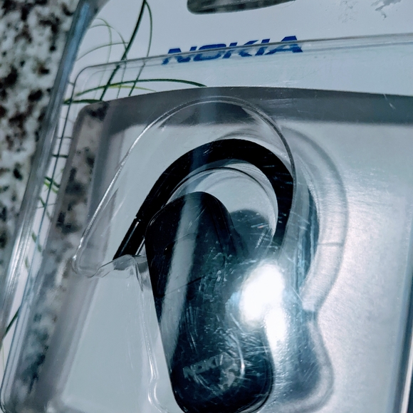 Nokia Bluetooth headset - Picture 3 of 5